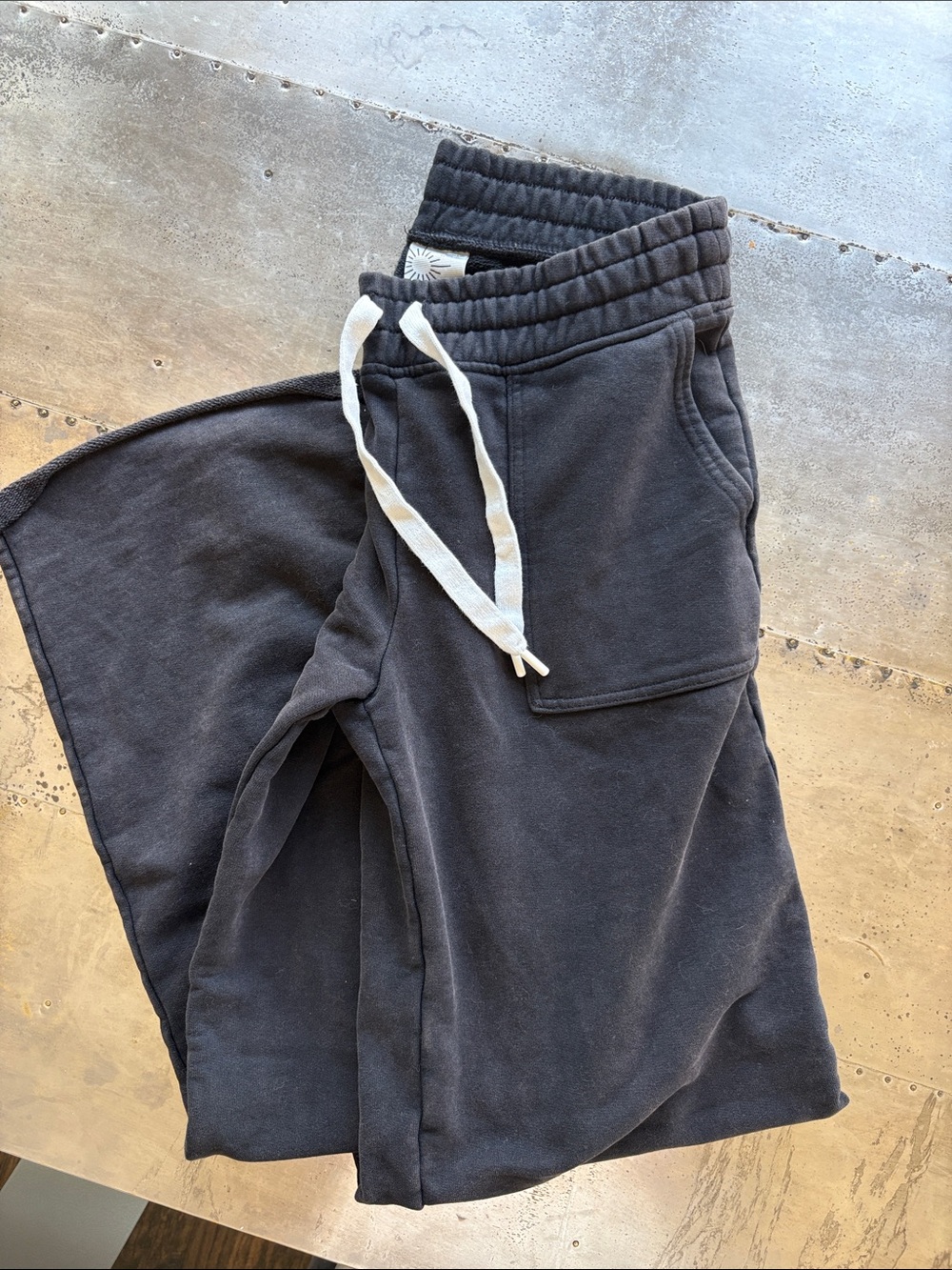 aerie Black Wide-Leg Drawstring Sweatpants